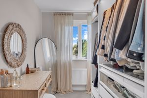 Photo 32- click for photo gallery